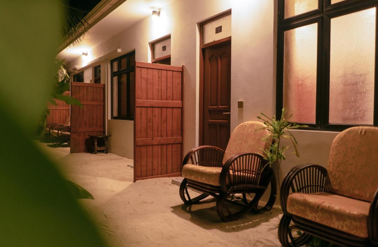 Feridhoo Inn Exterior foto